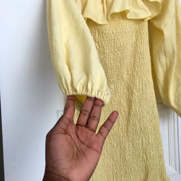 Mellow Yellow Off-Shoulder Bishop Sleeve Ruffle Hem Shirred Bardot Dress size(L) - Picture 6 of 7